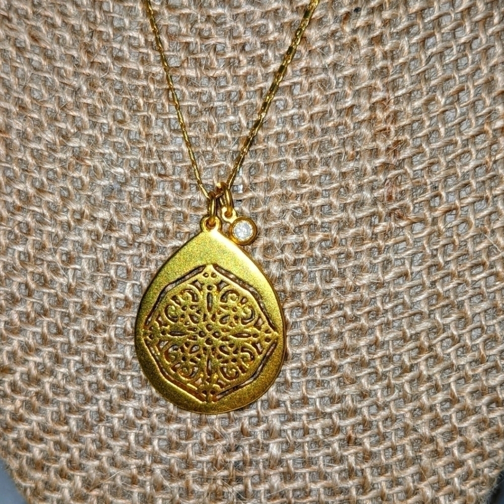 Gold Filigree Teardrop Necklace w Diamond
